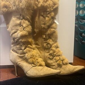 Elegant Tan Fur-Trimmed Heeled Boots